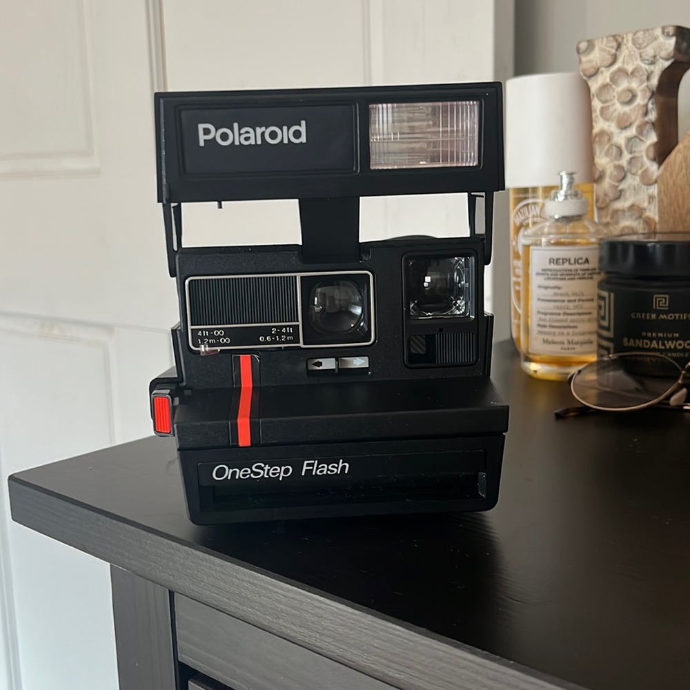 VINATGE POLAROID CAMERA!